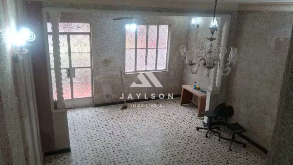 Casa, 5 quartos, 226 m² - Foto 1