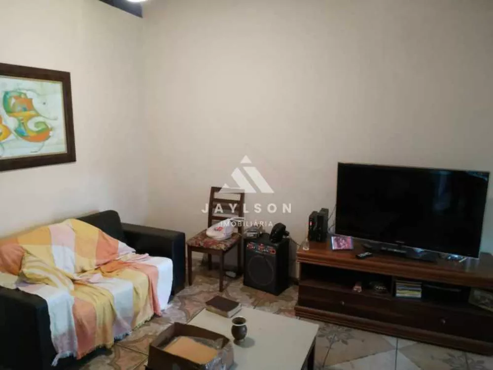 Casa à venda com 3 quartos, 97m² - Foto 4