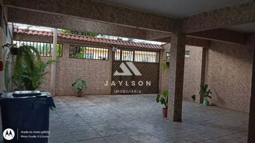 Casa, 5 quartos, 224 m² - Foto 2