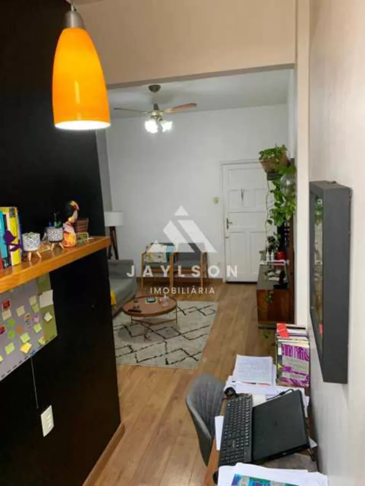 Apartamento à venda com 2 quartos, 60m² - Foto 2