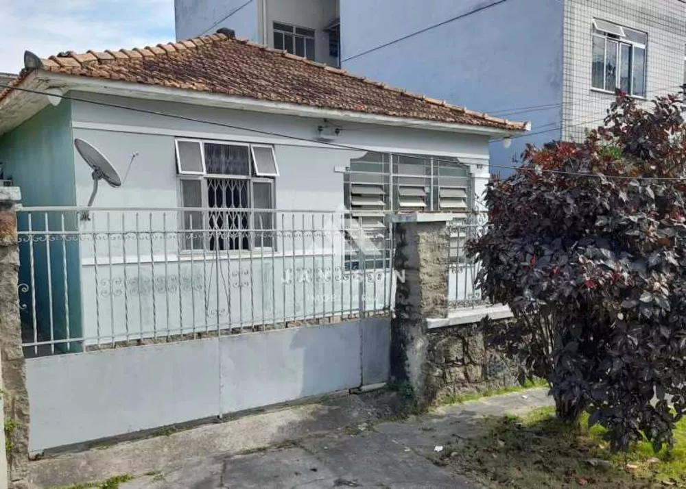 Casa à venda com 3 quartos, 70m² - Foto 2