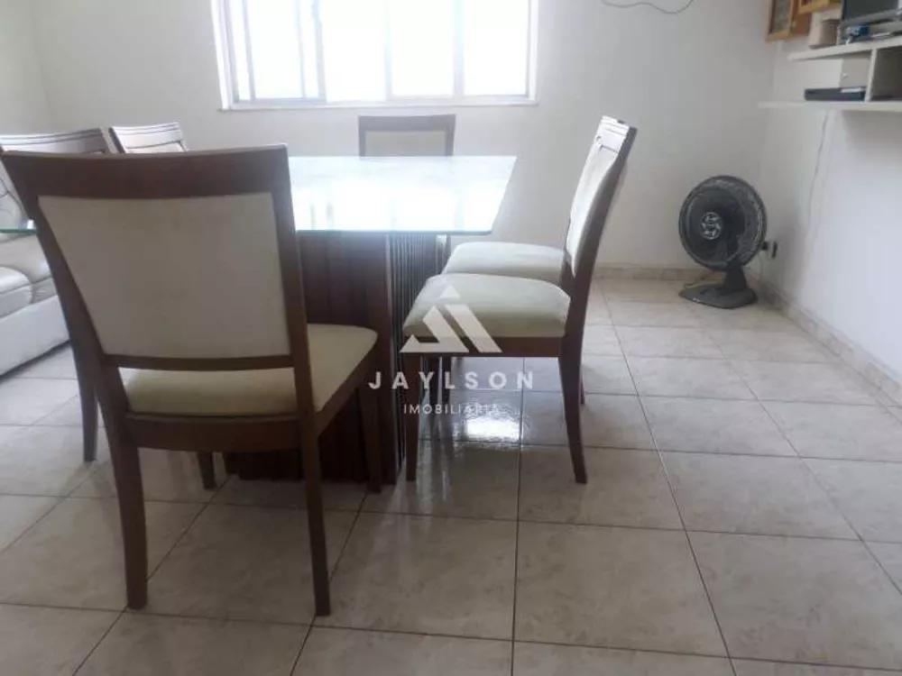 Apartamento à venda com 2 quartos, 70m² - Foto 3