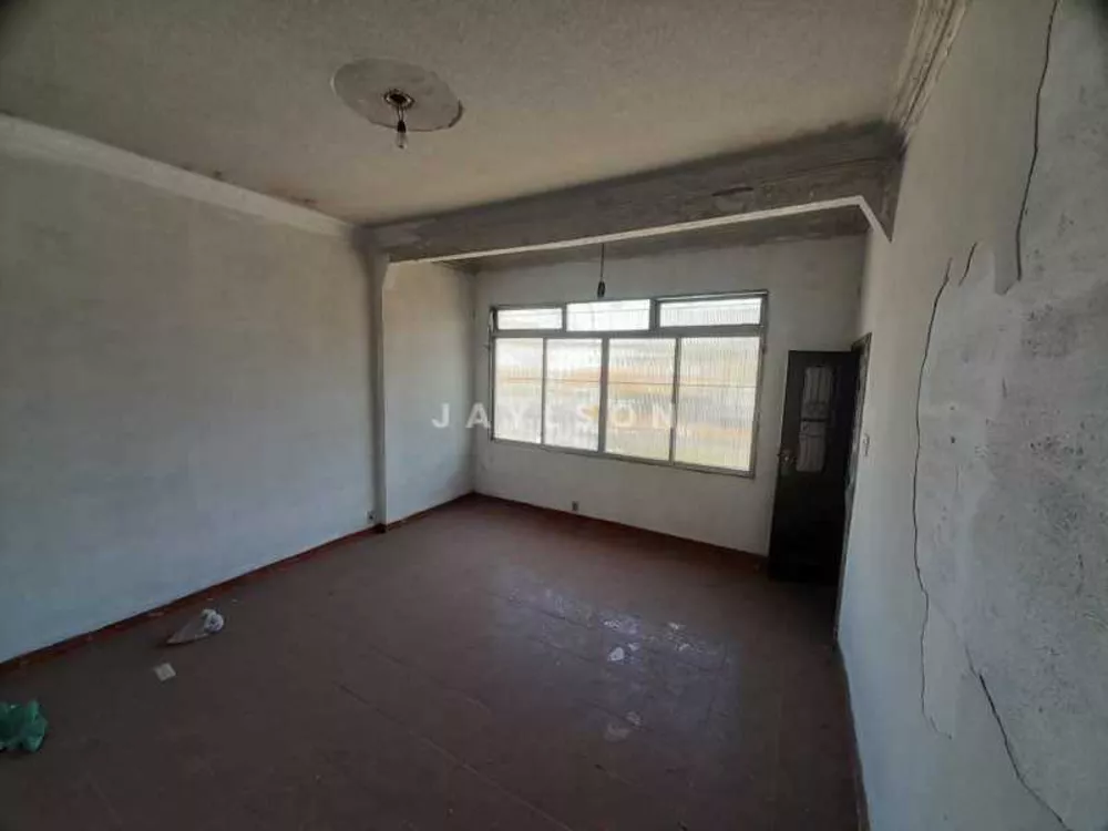 Apartamento à venda com 2 quartos, 70m² - Foto 2