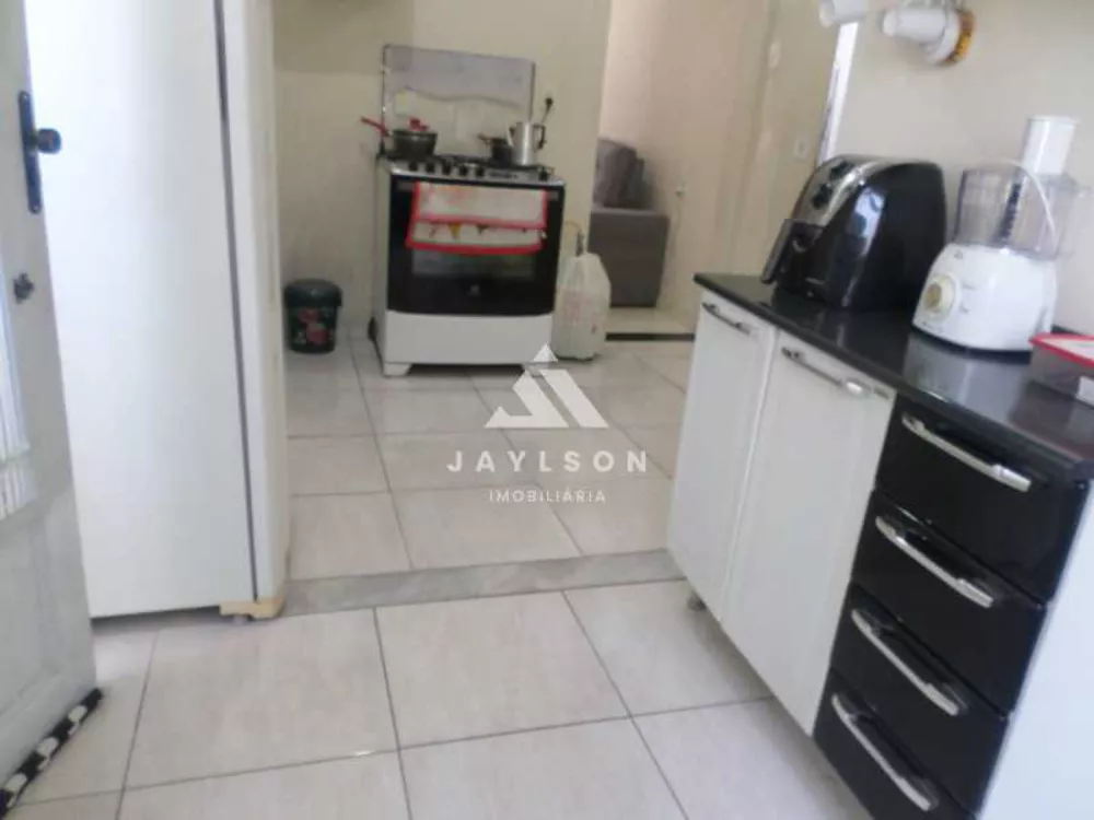 Apartamento à venda com 2 quartos, 70m² - Foto 4