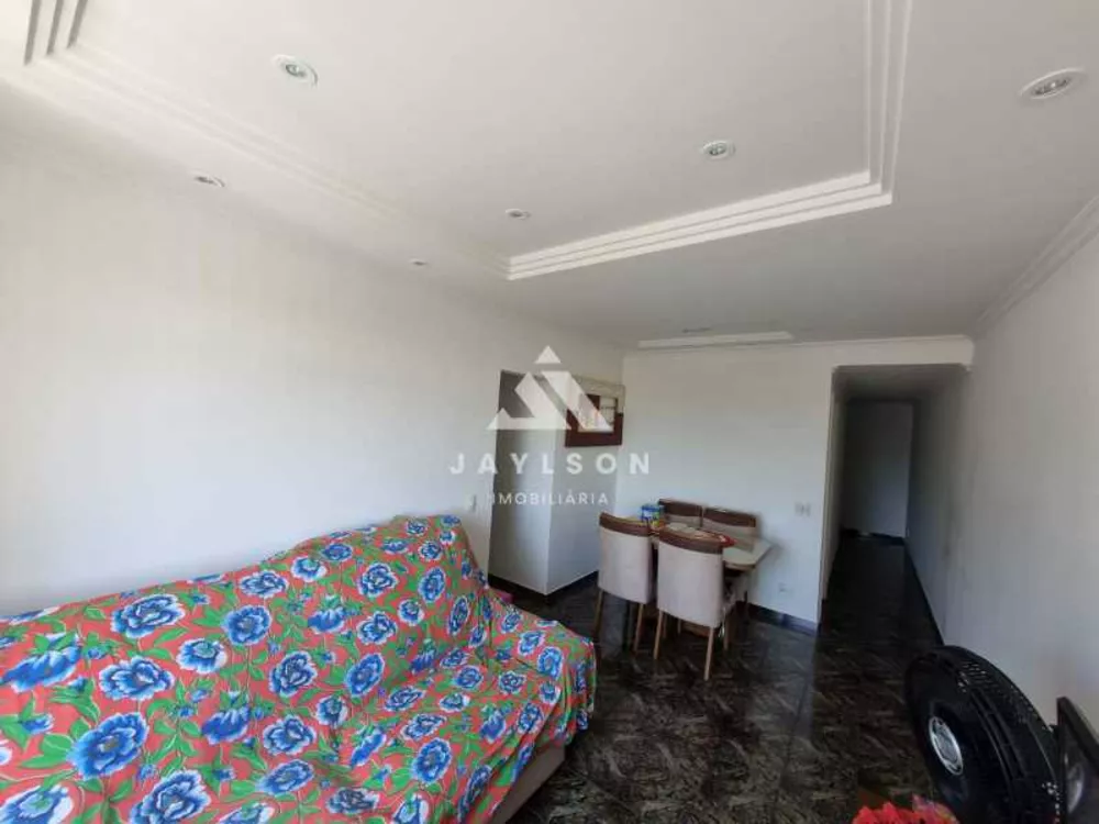 Apartamento à venda com 2 quartos, 70m² - Foto 2