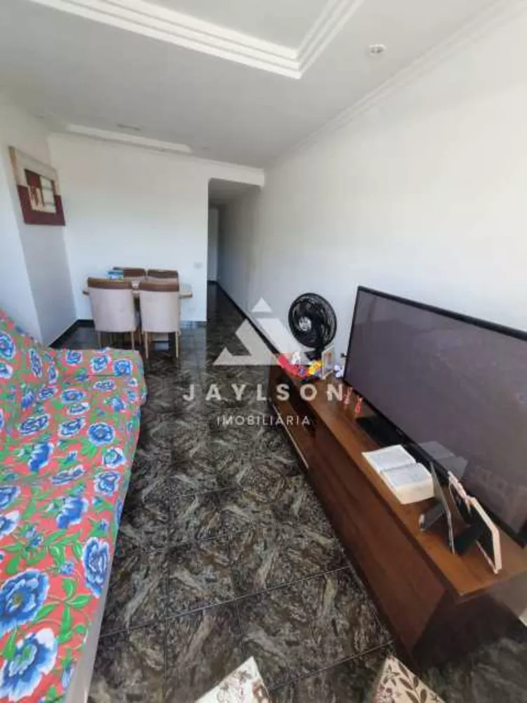 Apartamento à venda com 2 quartos, 70m² - Foto 3