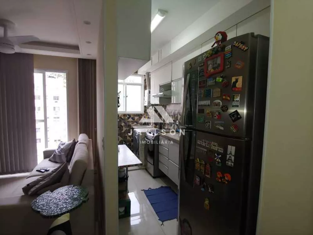 Apartamento à venda com 2 quartos, 49m² - Foto 4