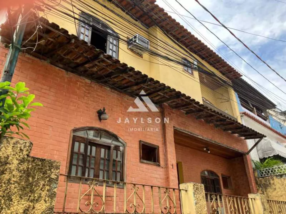 Casa de Vila à venda com 4 quartos, 96m² - Foto 2