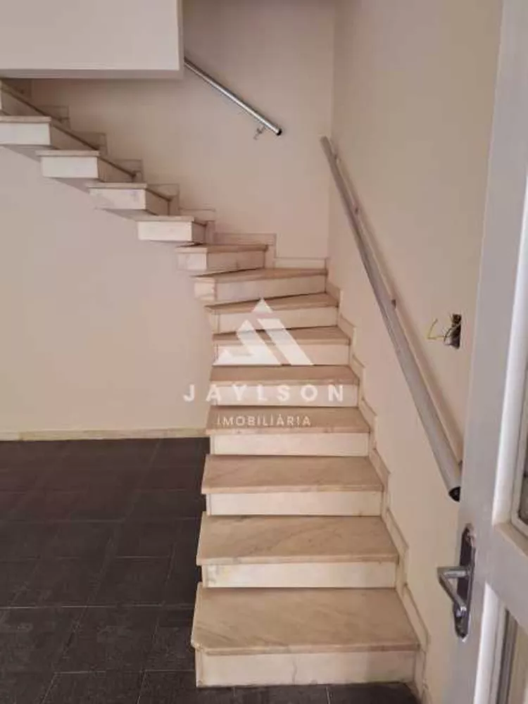 Casa de Vila à venda com 3 quartos, 140m² - Foto 4