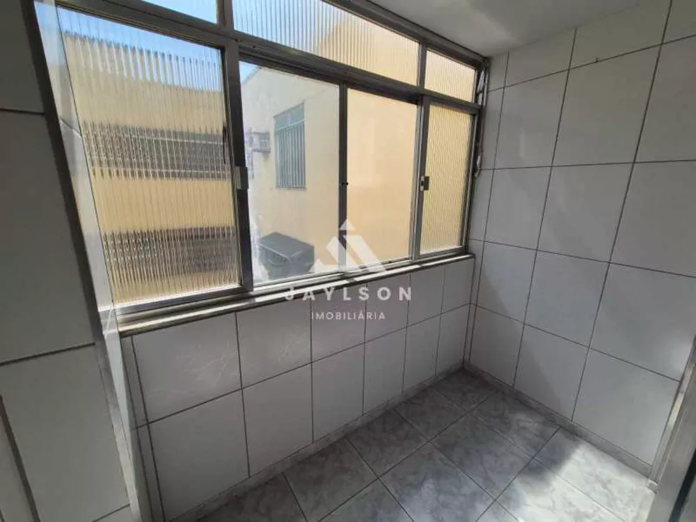 Apartamento à venda com 2 quartos, 67m² - Foto 4