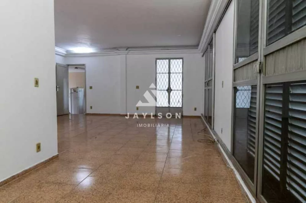 Casa à venda com 3 quartos, 320m² - Foto 5