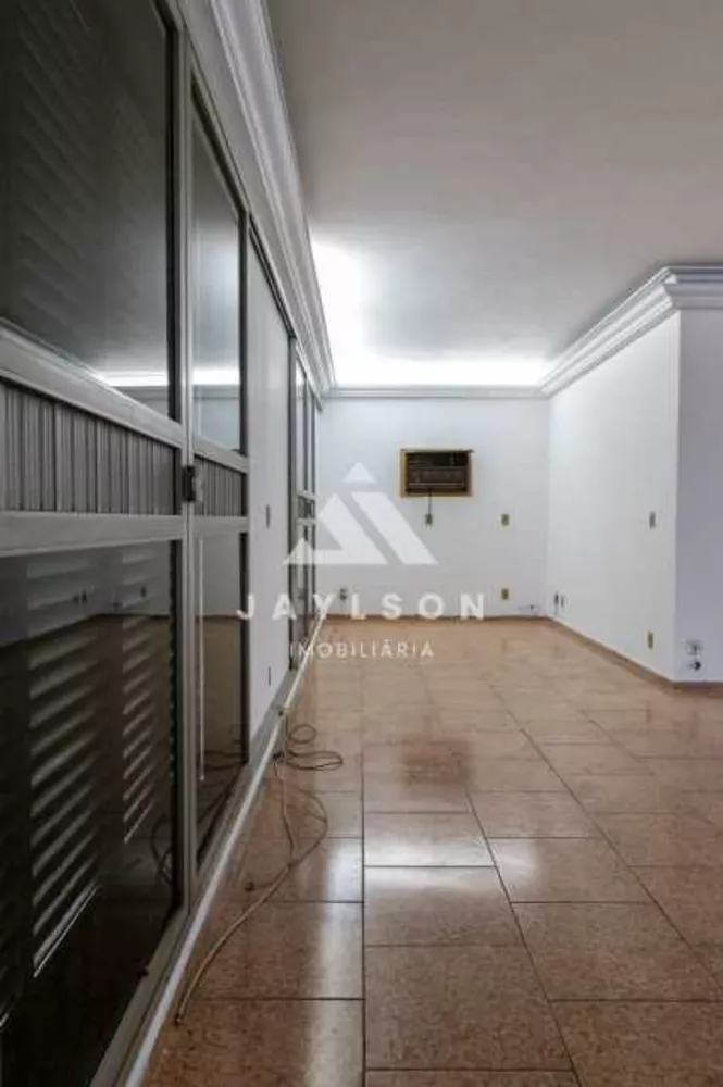 Casa à venda com 3 quartos, 320m² - Foto 6