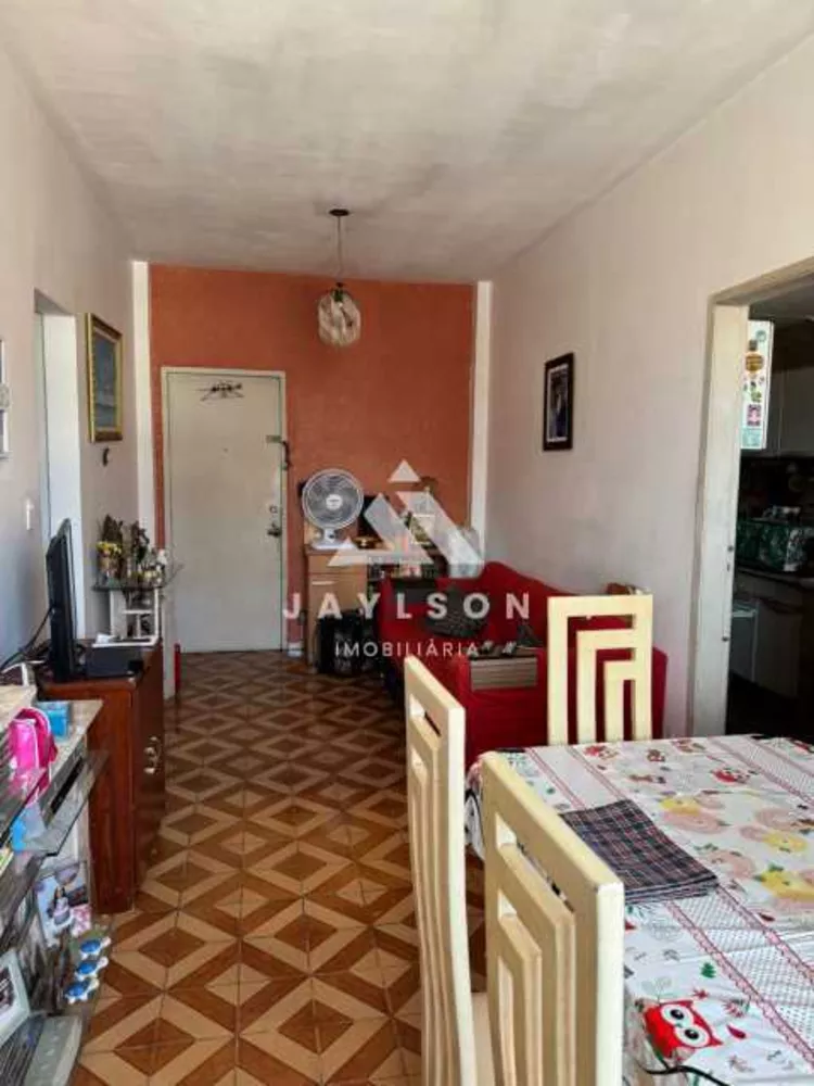 Apartamento à venda com 2 quartos, 70m² - Foto 3