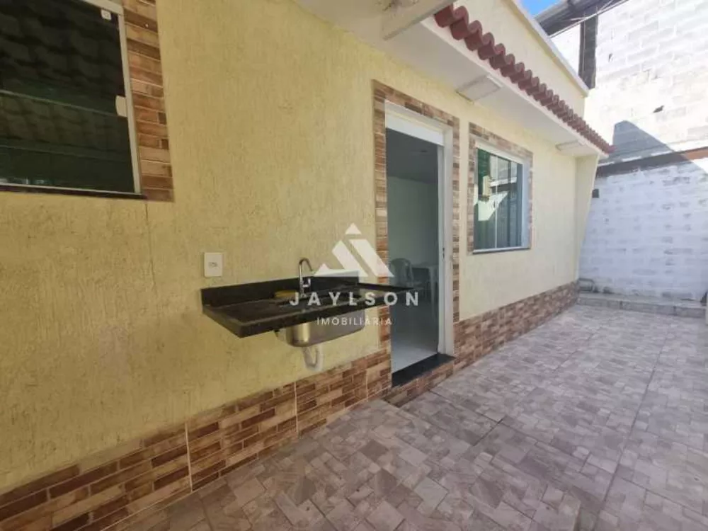 Casa à venda com 2 quartos, 65m² - Foto 1