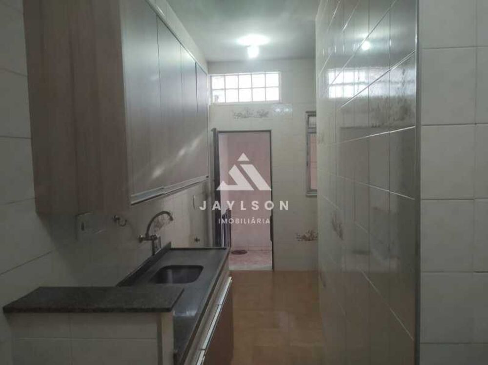 Casa à venda com 3 quartos, 194m² - Foto 4