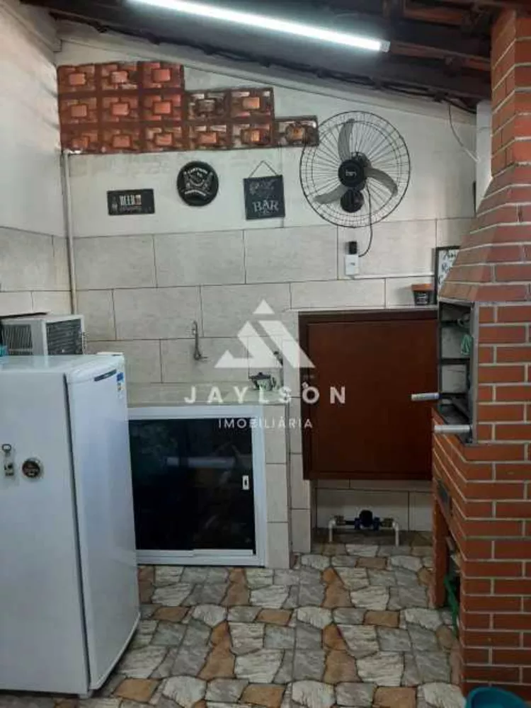 Casa à venda com 2 quartos, 70m² - Foto 19