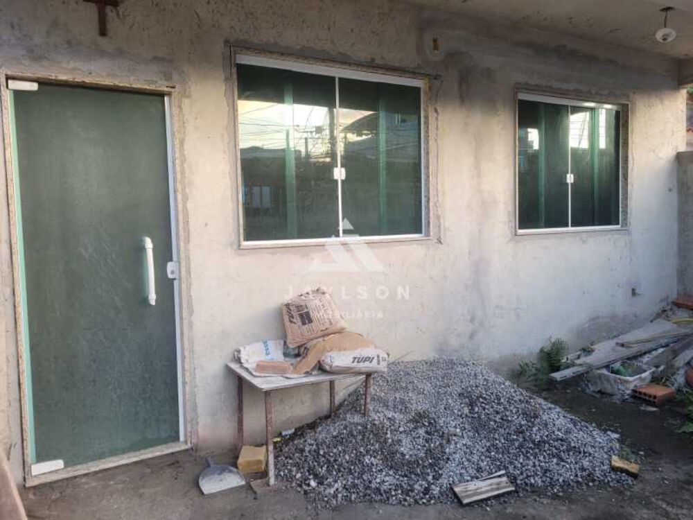 Casa à venda com 2 quartos, 54m² - Foto 2
