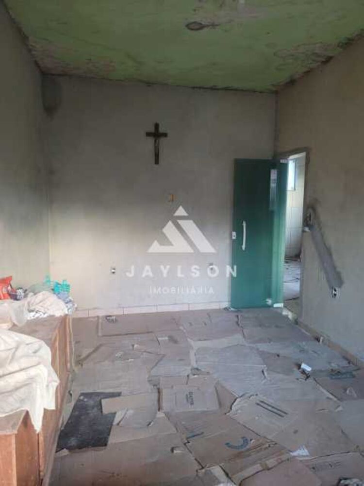 Casa à venda com 2 quartos, 54m² - Foto 4