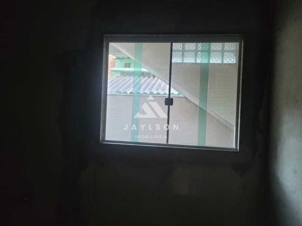 Casa à venda com 2 quartos, 54m² - Foto 7