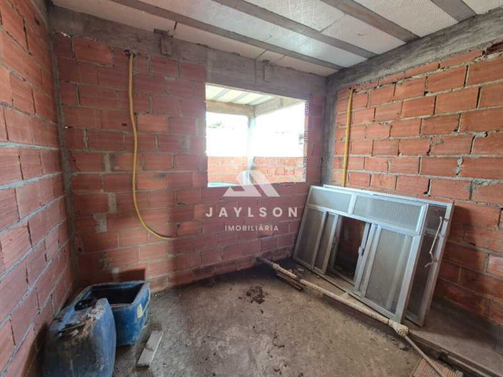 Casa à venda com 2 quartos, 54m² - Foto 19