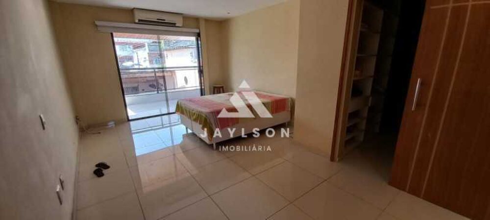 Casa à venda com 4 quartos, 350m² - Foto 4