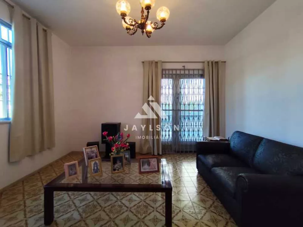 Casa, 4 quartos, 155 m² - Foto 1