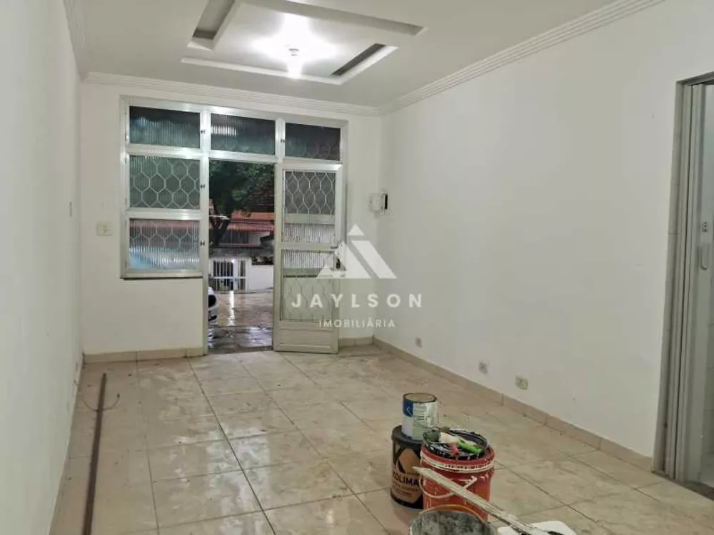 Casa à venda com 2 quartos, 75m² - Foto 2