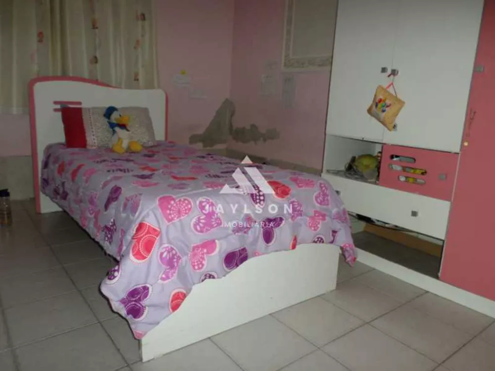 Casa, 4 quartos, 250 m² - Foto 1