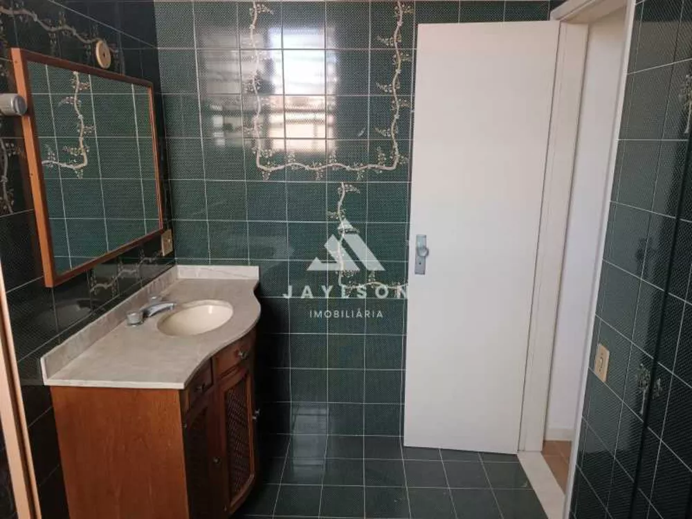 Casa, 3 quartos, 233 m² - Foto 2