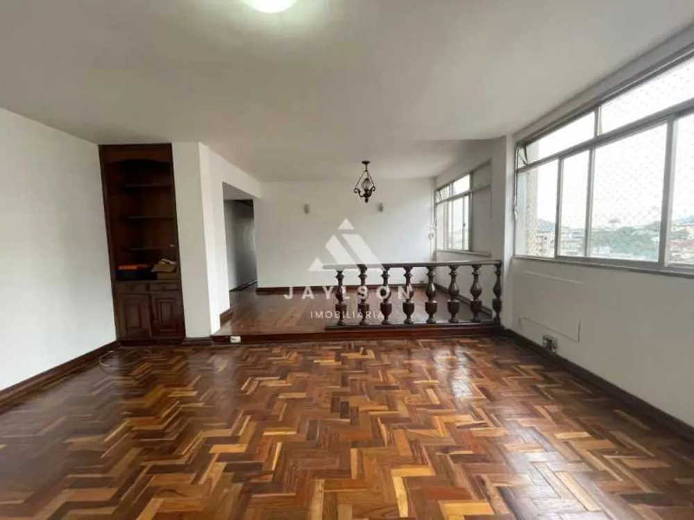 Apartamento à venda com 2 quartos, 82m² - Foto 2