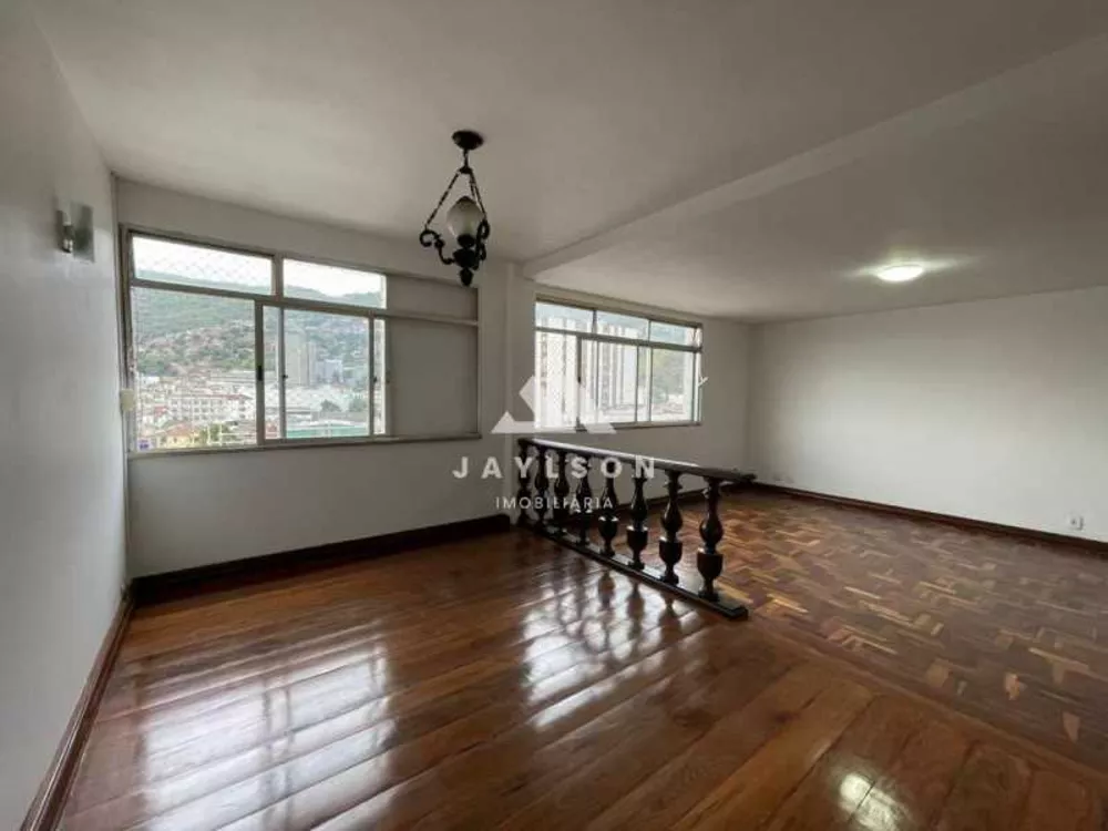 Apartamento à venda com 2 quartos, 82m² - Foto 1