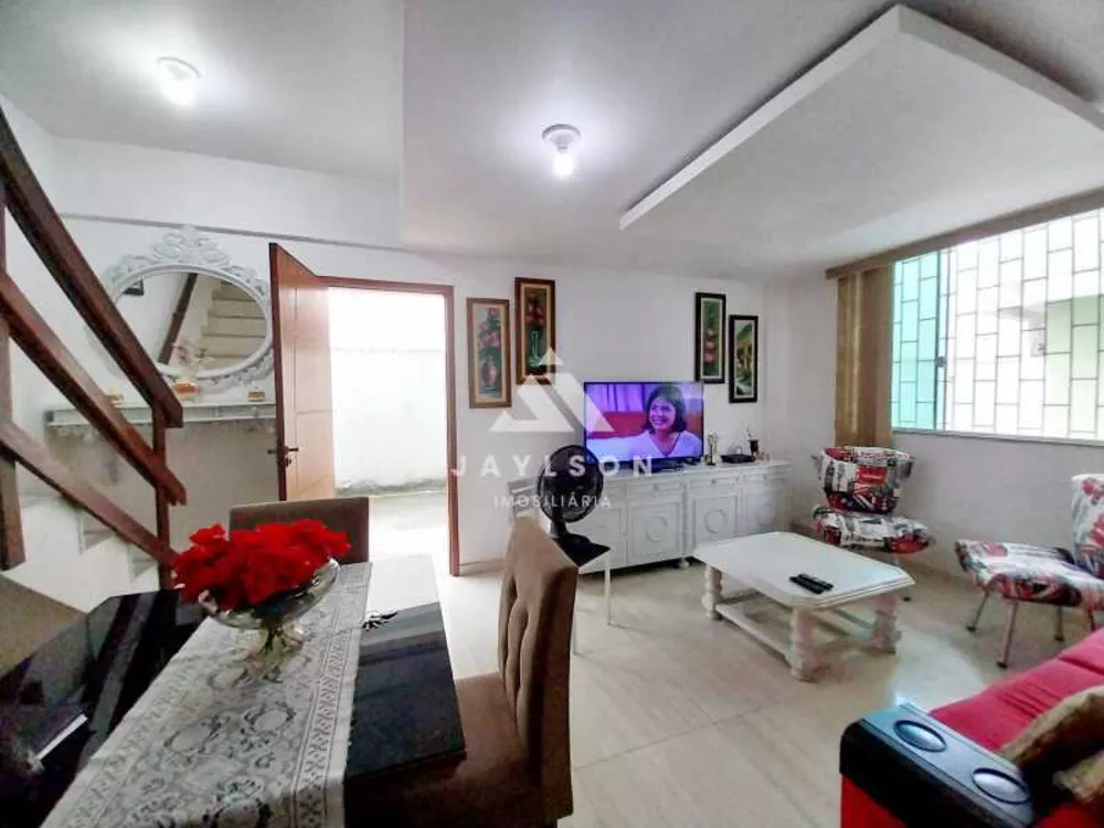 Casa de Condomínio à venda com 3 quartos, 134m² - Foto 2