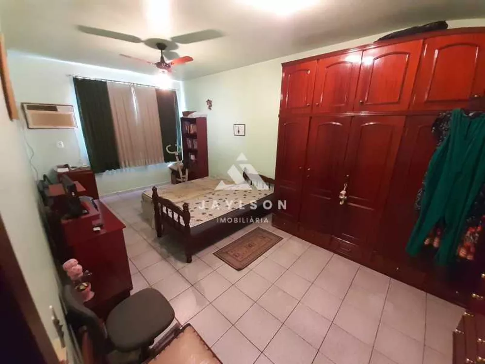 Casa, 6 quartos, 220 m² - Foto 1