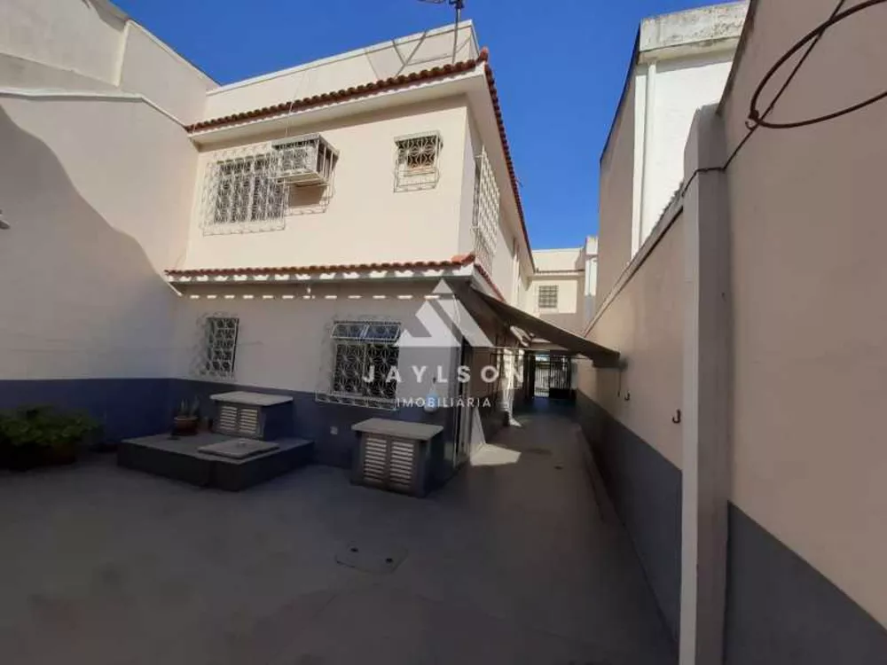 Casa, 6 quartos, 220 m² - Foto 4