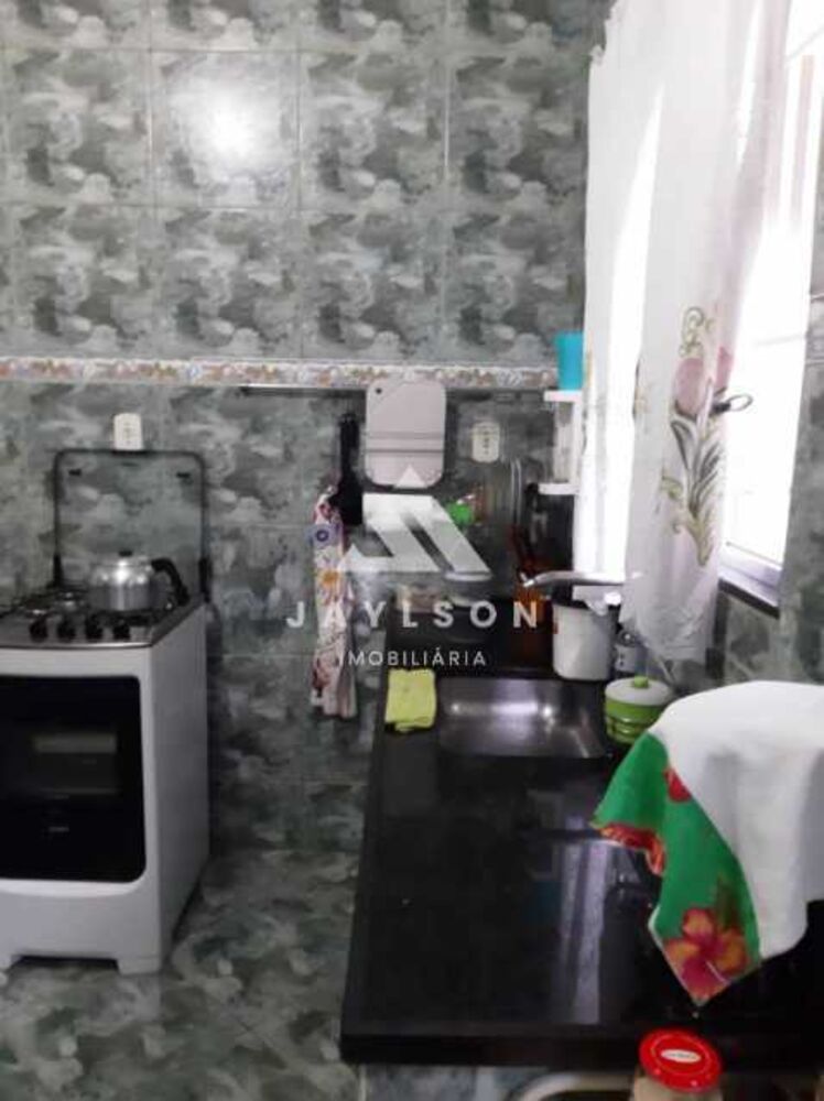 Casa à venda com 2 quartos, 70m² - Foto 1