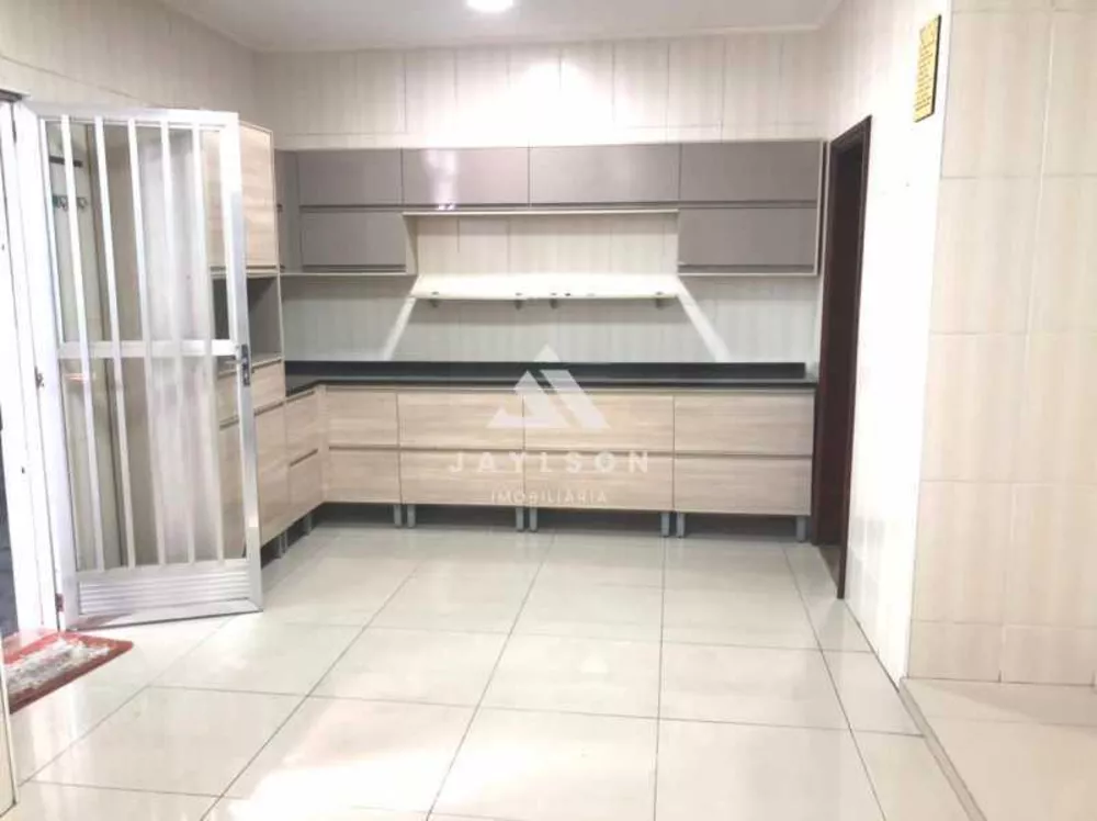 Casa, 7 quartos, 330 m² - Foto 1