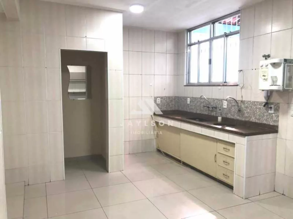 Casa, 7 quartos, 330 m² - Foto 2
