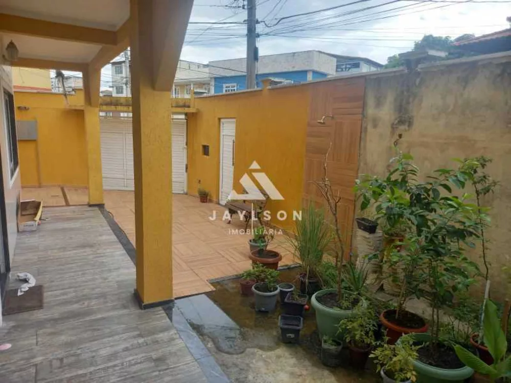 Casa de Condomínio à venda com 3 quartos, 171m² - Foto 2