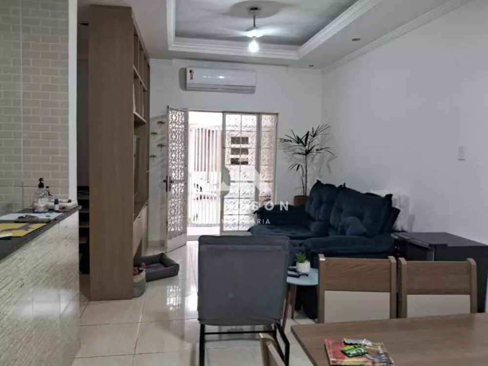 Casa de Vila à venda com 3 quartos, 228m² - Foto 2