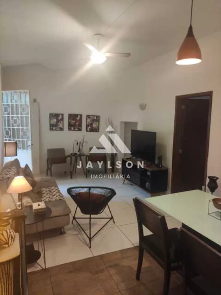 Casa à venda com 4 quartos, 220m² - Foto 4