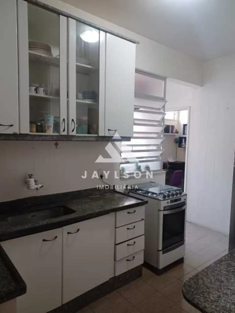 Apartamento à venda com 2 quartos, 70m² - Foto 11