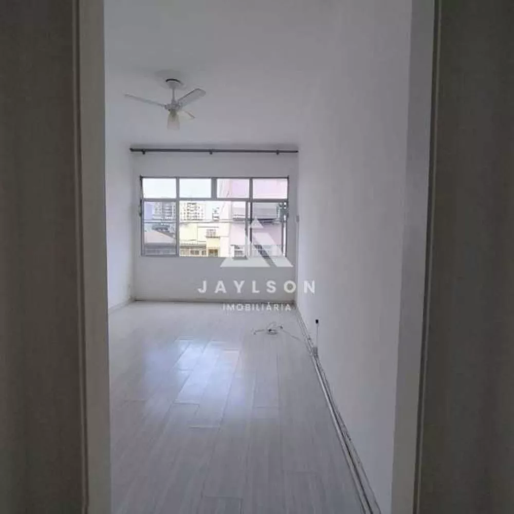 Apartamento à venda com 2 quartos, 77m² - Foto 2