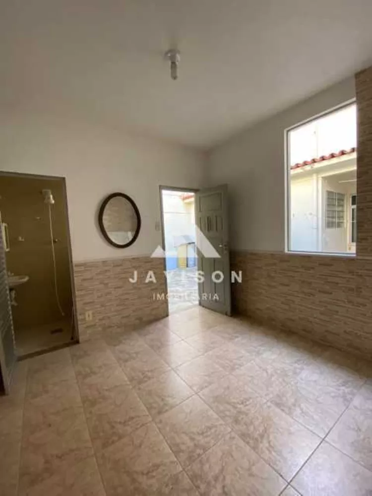 Casa à venda com 3 quartos, 100m² - Foto 2