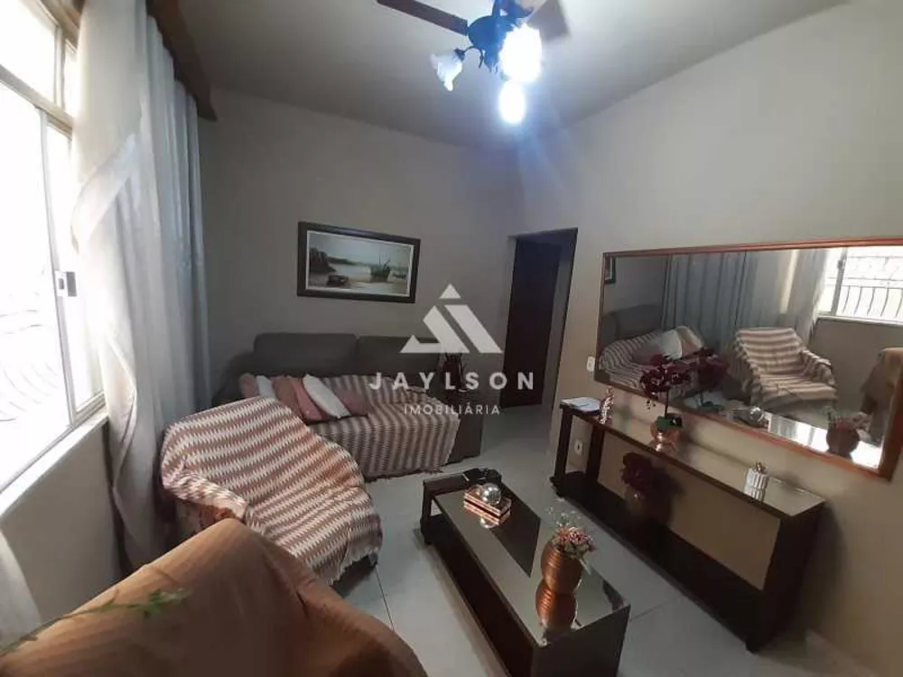 Apartamento à venda com 2 quartos, 70m² - Foto 2