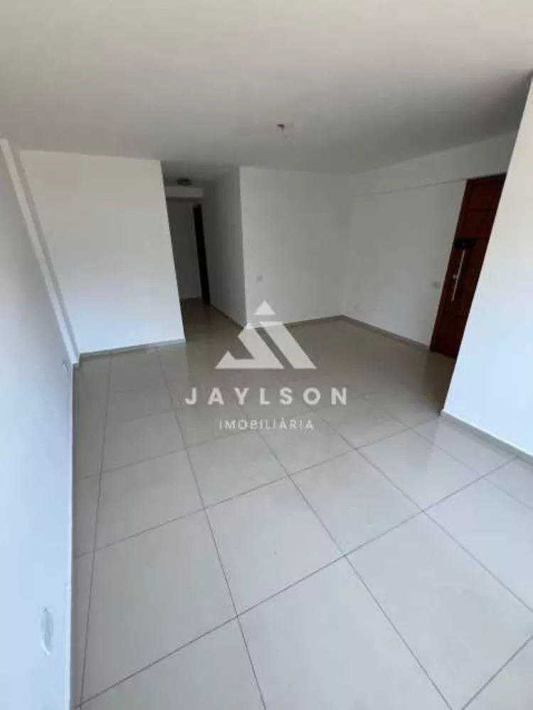 Apartamento à venda com 2 quartos, 66m² - Foto 3