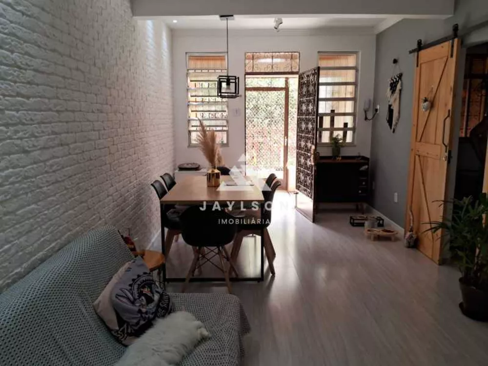 Casa à venda com 3 quartos, 159m² - Foto 3