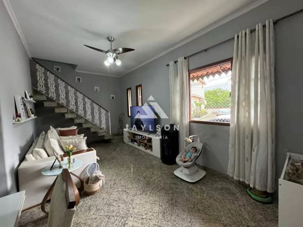 Casa de Condomínio à venda com 4 quartos, 200m² - Foto 4