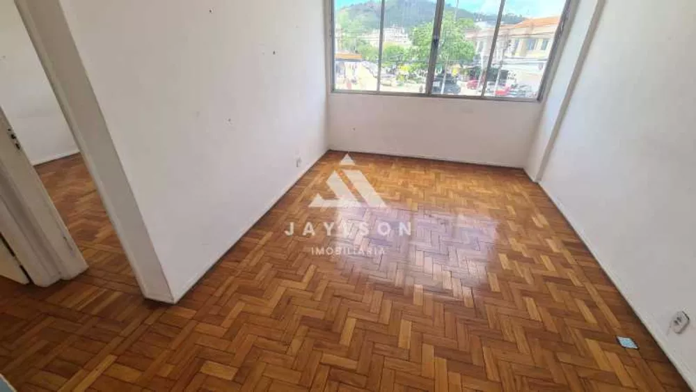 Apartamento à venda com 2 quartos, 80m² - Foto 18