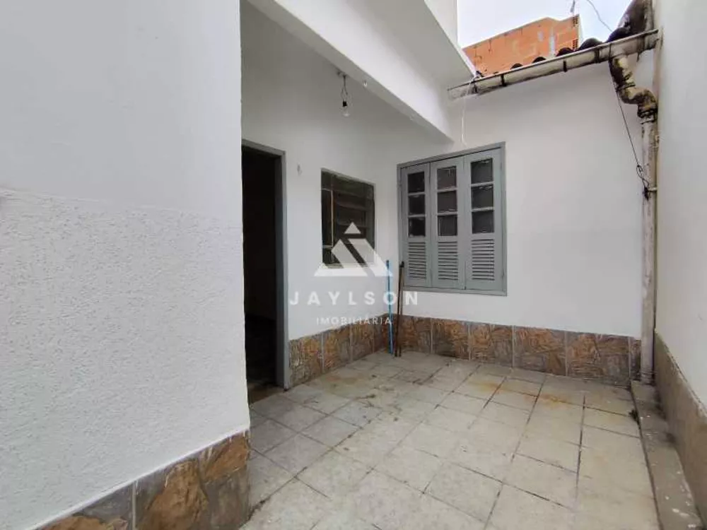 Casa à venda com 2 quartos, 196m² - Foto 4