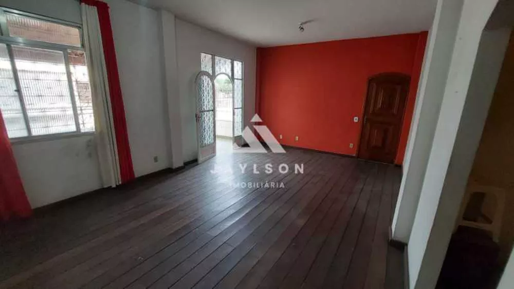 Casa à venda com 4 quartos, 228m² - Foto 3